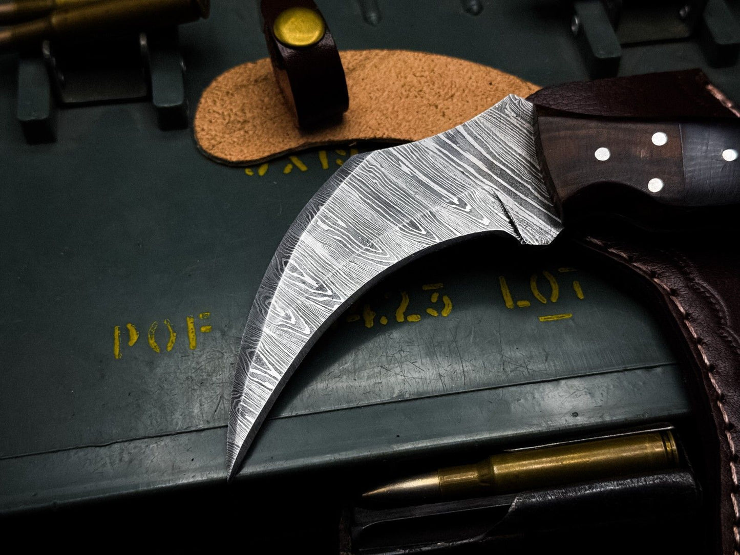 8" Hand forged Damascus Karambit Knife Best Karambit Knife with Horn Handle