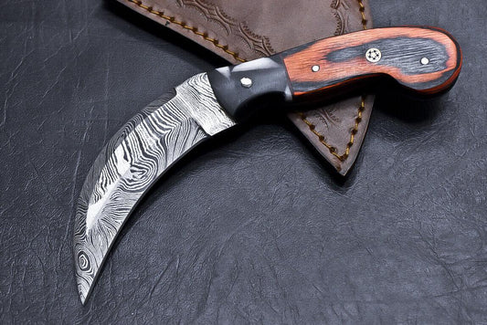 Hand Forged Damascus Karambit Full Tang Karambit Damascus Steel With Resin and Wood Handle