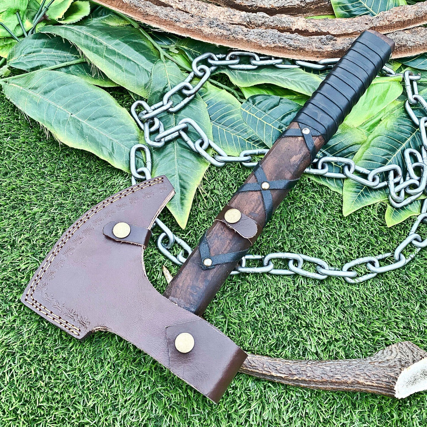 Handmade Carbon Steel Etched Blade Viking Tomahawk Hatchet Axe with Walnut Wood Leather Wrapped Handle and Sheath
