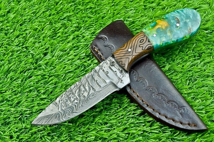 8" Custom Handmade Damascus Steel Bowie Hunting Knife – Resin & Wood Handle