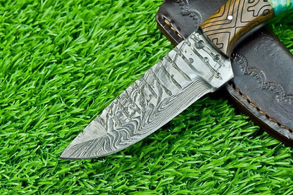 8" Custom Handmade Damascus Steel Bowie Hunting Knife – Resin & Wood Handle