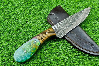8" Custom Handmade Damascus Steel Bowie Hunting Knife – Resin & Wood Handle