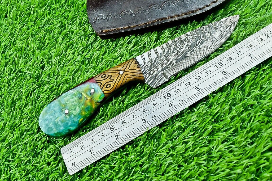8" Custom Handmade Damascus Steel Bowie Hunting Knife – Resin & Wood Handle