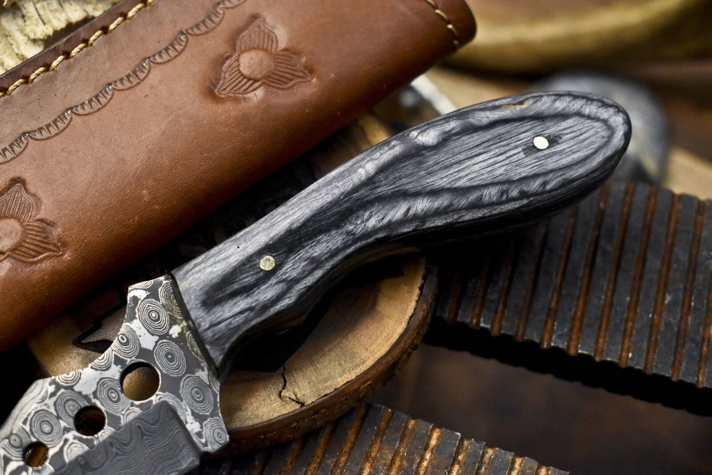 Hot Item Skinner Knife Rain Drop Damascus Hard Wood Handmade Survival Hunting Knife w/ Leather Sheath