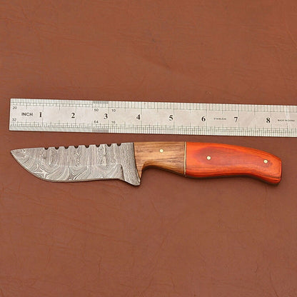 Hand Forged Damascus Steel Skinner Knife with Wood Handle for Hunting and Camping