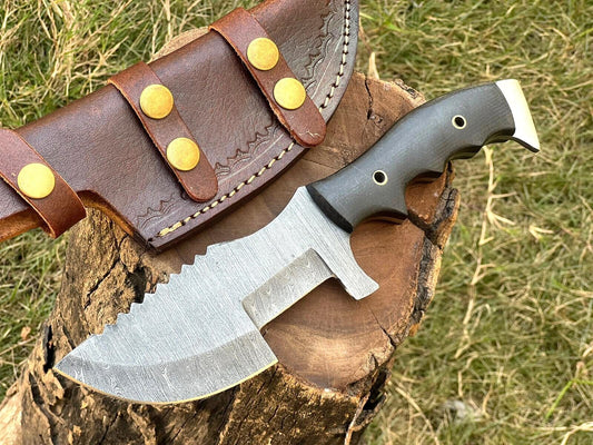 Tactical Survival Hunting Fixed Blade Damascus Tracker Knife – Handmade Full Tang Bull Horn Handle with Leather Sheath