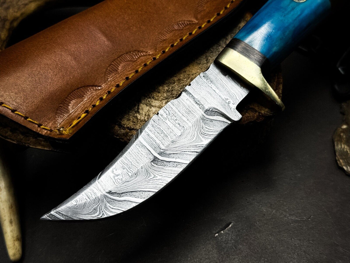 Handmade Damascus Steel Hunting Knife – Bone Handle with Leather Sheath