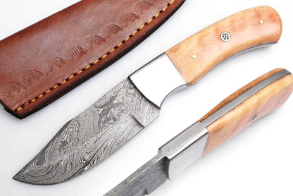 Damascus Skinner Knife – 8" Handmade Fixed Blade with Wood Handle & Leather Sheath