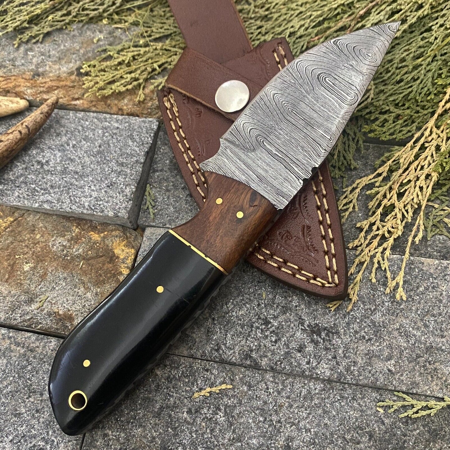 Damascus Steel Bowie Knife with Bull Horn & Wood Handle – 8" EDC Blade