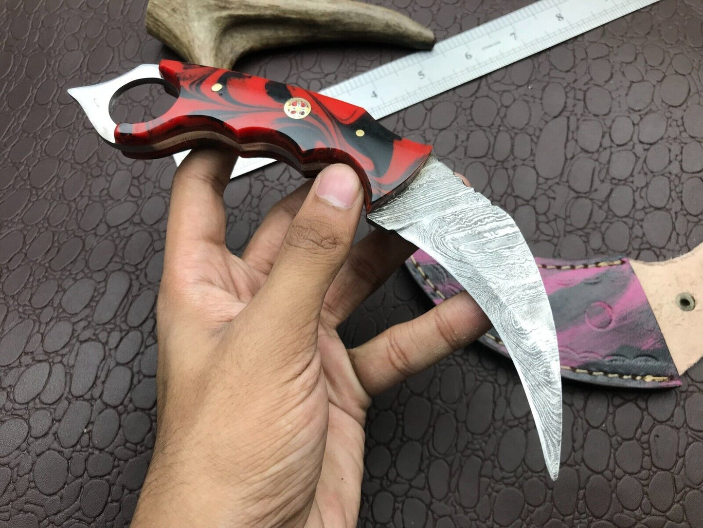 Best 8" Damascus Karambit Knife Full Tang Damascus Steel Karambit with Resin Handle