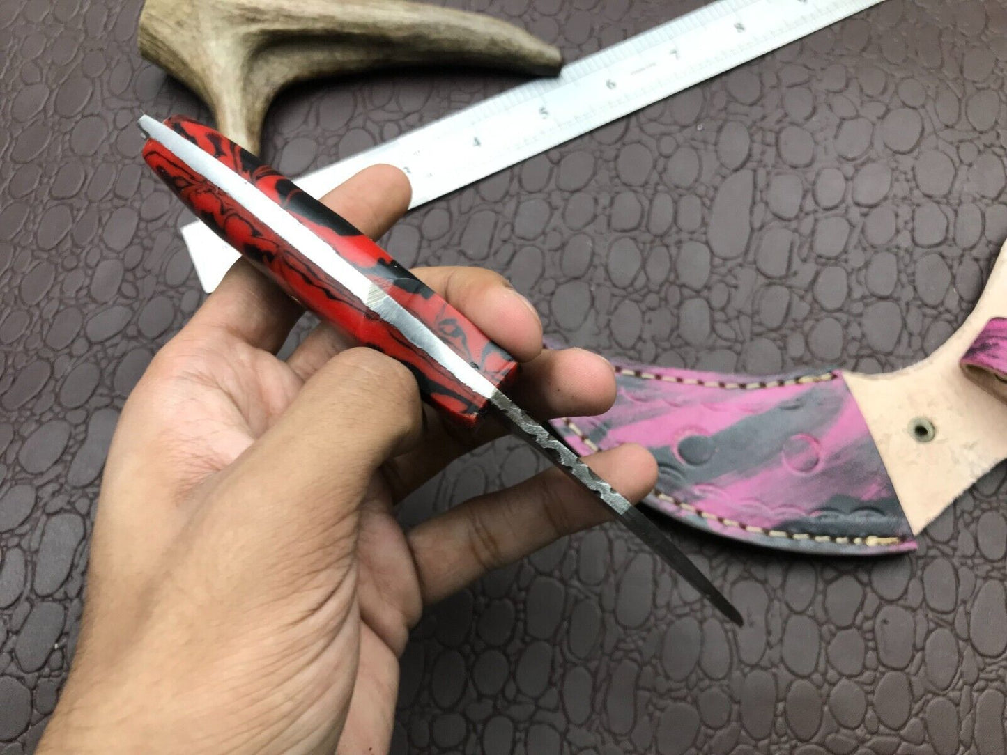 Best 8" Damascus Karambit Knife Full Tang Damascus Steel Karambit with Resin Handle