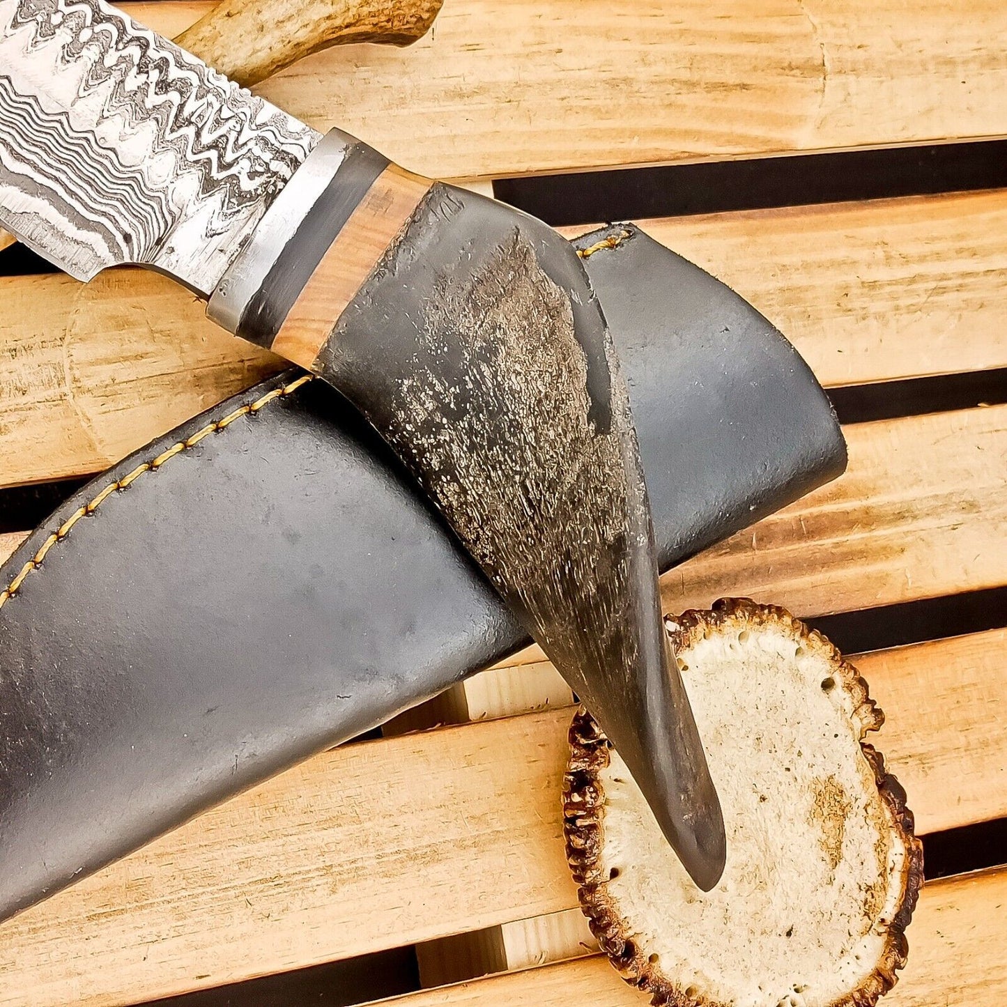 8.5" Custom Damascus Steel Bowie Knife – Ram Horn Handle
