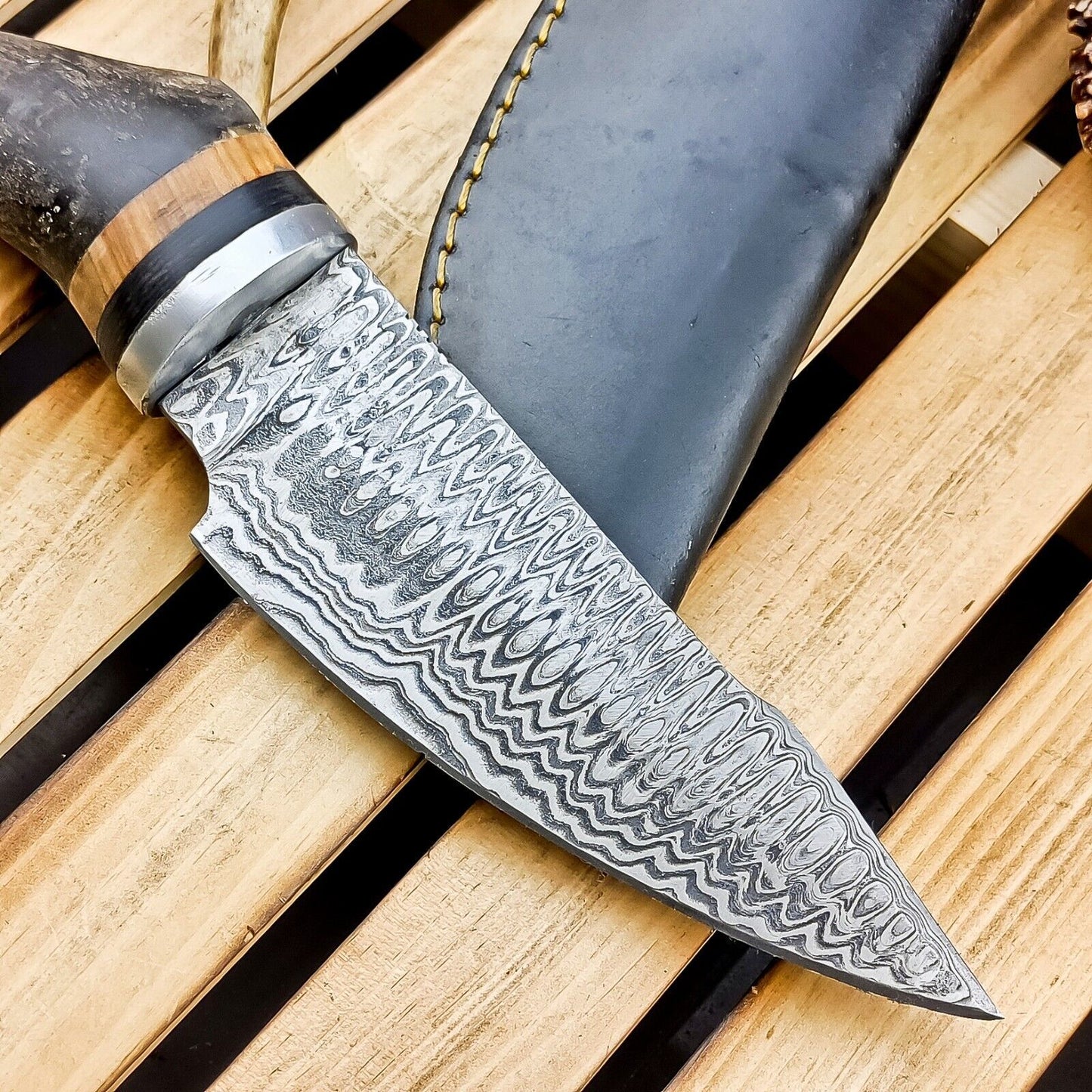 8.5" Custom Damascus Steel Bowie Knife – Ram Horn Handle