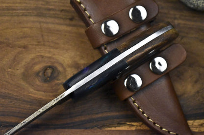 Twist Damascus Skinner Knife with Gut Hook and Walnut Wood Handle – Handmade Hiking and Hunting Tool