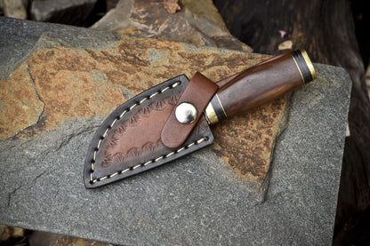 Compact Twist Damascus Skinner Knife with Walnut Wood Handle and Brass Guard – Handmade Outdoor Hunting Blade
