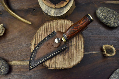 8" Handmade Twist Damascus Skinner Knife with Hardwood Handle and Brass Guard – Unique Hunting Blade