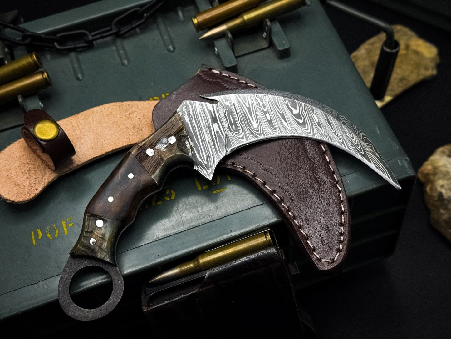 8” Handmade Damascus Karambit Knife Full Tang Damascus Steel with Horn Handle