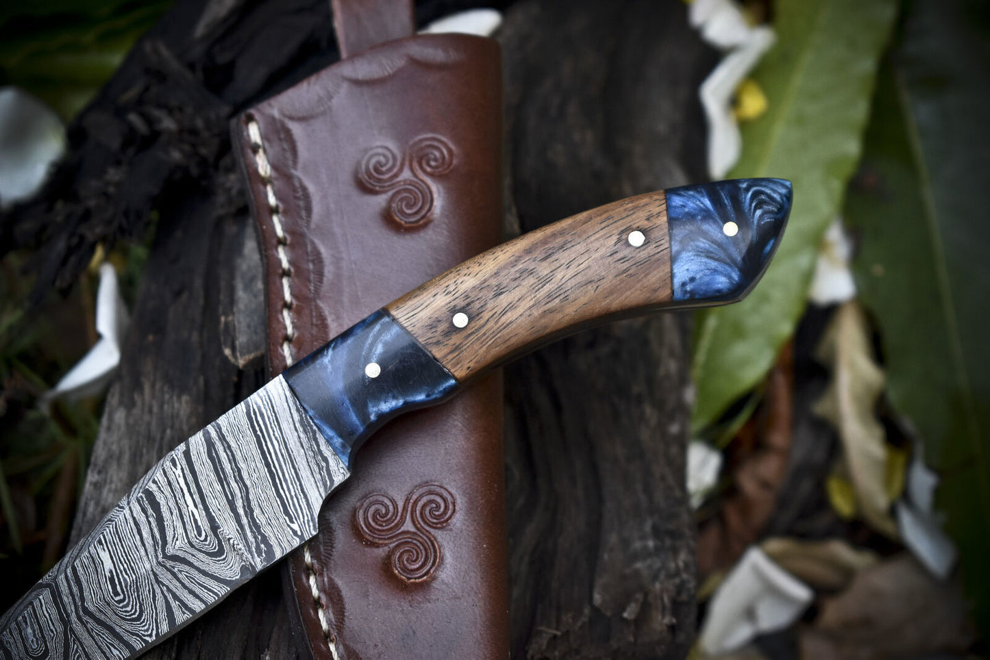 9 Inch Twist Damascus Skinner Knife Walnut Handle Micarta Bolster EDC Tool