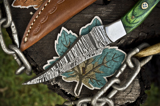 Hand Forged Damascus Skinner Knife Twist Pattern Hardwood Handle with Leather Sheath