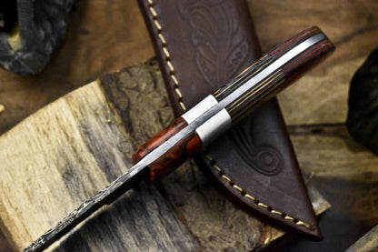 Forged Twist Damascus Skinner Knife with Gut Hook and Hardwood Handle – Handmade Hunting Knife with Sheath
