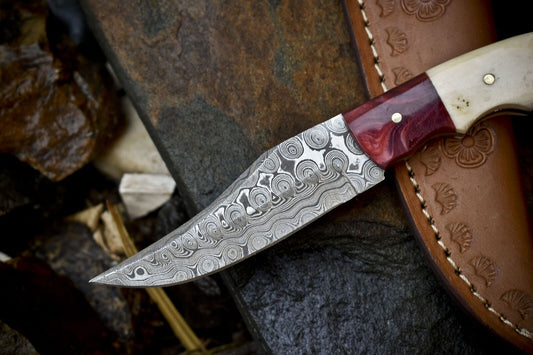 Compact Rain Drop Damascus Skinner Knife with Mixed Material Handle – Custom Handmade Hunting Blade