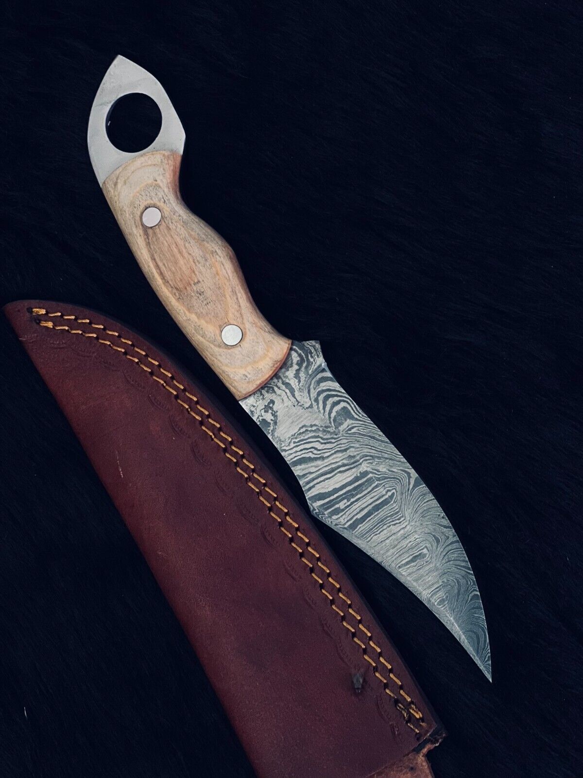Heritage Forge 10.5 Inch Twist Damascus Steel Bowie Knife with Wood Handle