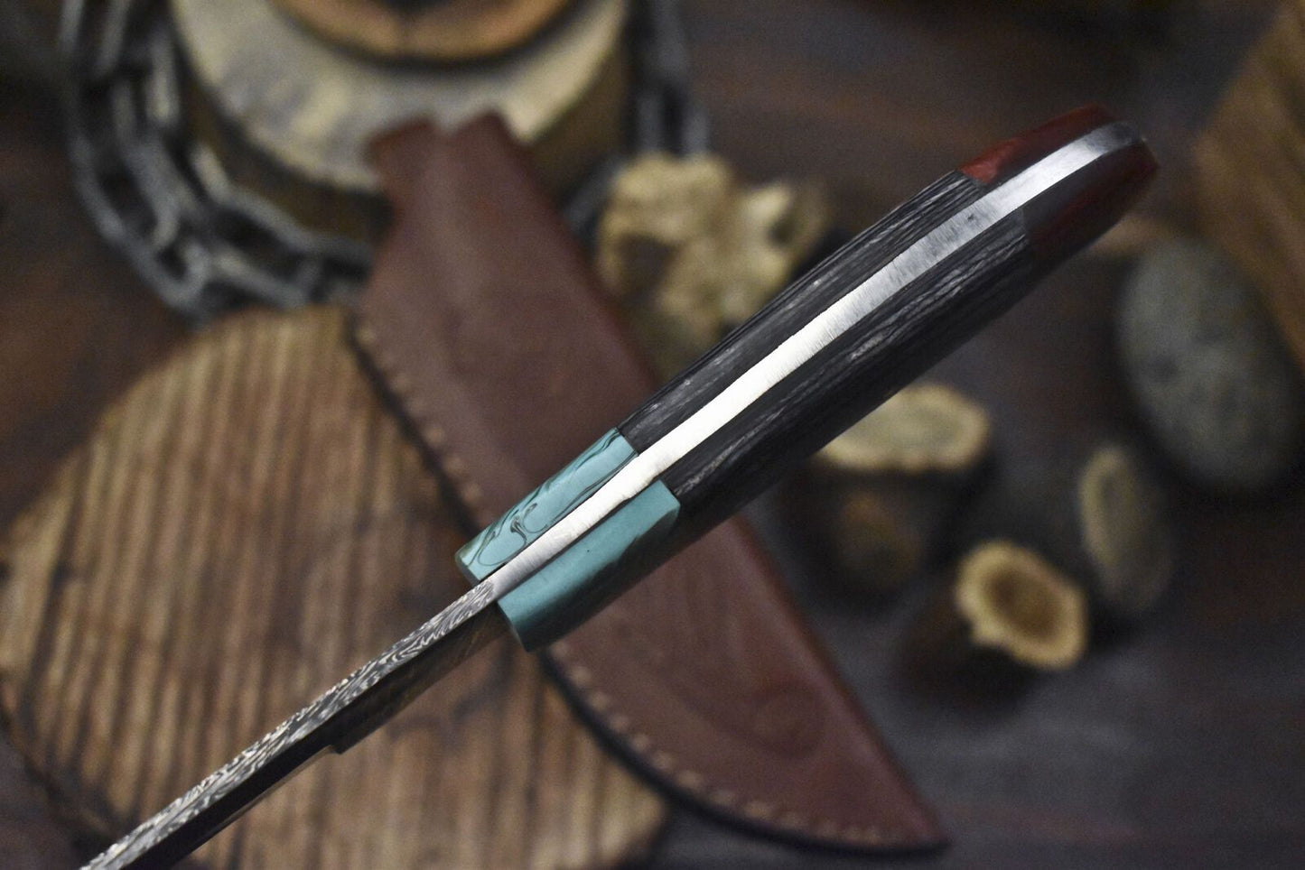 Handmade Twist Damascus Skinner Knife Hardwood Handle for Hunting