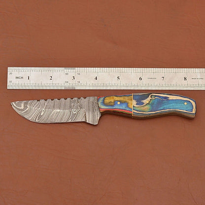 Forged Damascus Steel Camping Skinner Knife with Wood Handle for Hunting and Survival