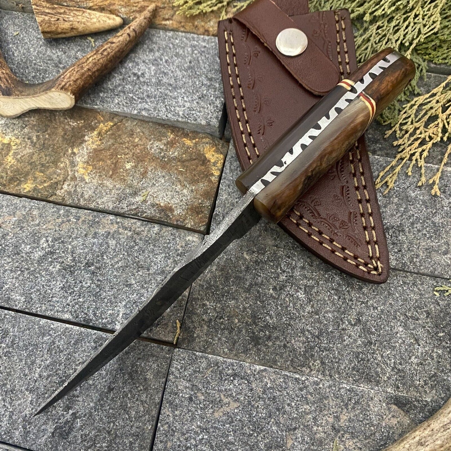 8" Damascus Steel Bowie Knife with Ram Horn & Wood Handle