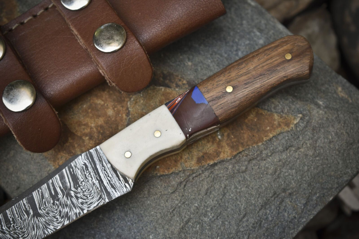 8.0" Twist Damascus Skinner Knife with Walnut Wood Handle – Custom Handmade Camping Knife