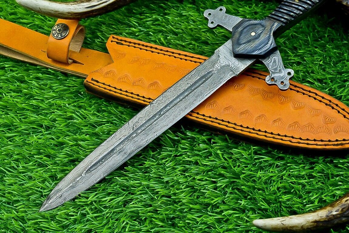 12.5 Inch Handmade Damascus Steel Hunting Bowie Dagger Knife with Hardwood Handle