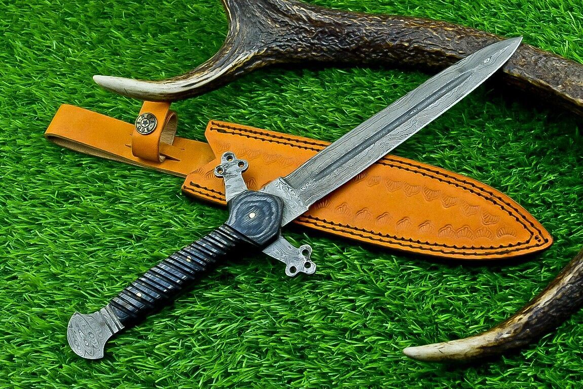 12.5 Inch Handmade Damascus Steel Hunting Bowie Dagger Knife with Hardwood Handle