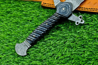 12.5 Inch Handmade Damascus Steel Hunting Bowie Dagger Knife with Hardwood Handle