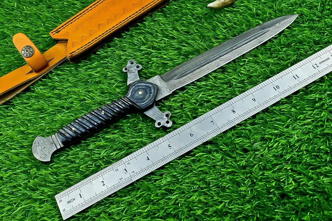 12.5 Inch Handmade Damascus Steel Hunting Bowie Dagger Knife with Hardwood Handle