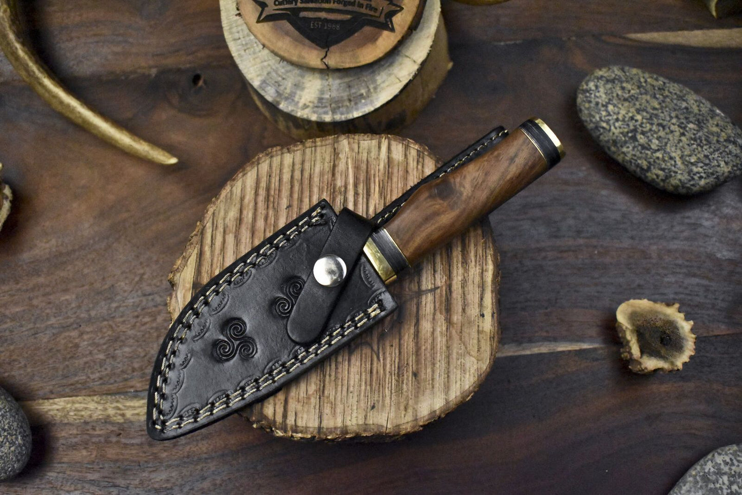 Twist Damascus Skinner Knife with Walnut Wood Handle and Brass Guard – Handmade Hiking Knife