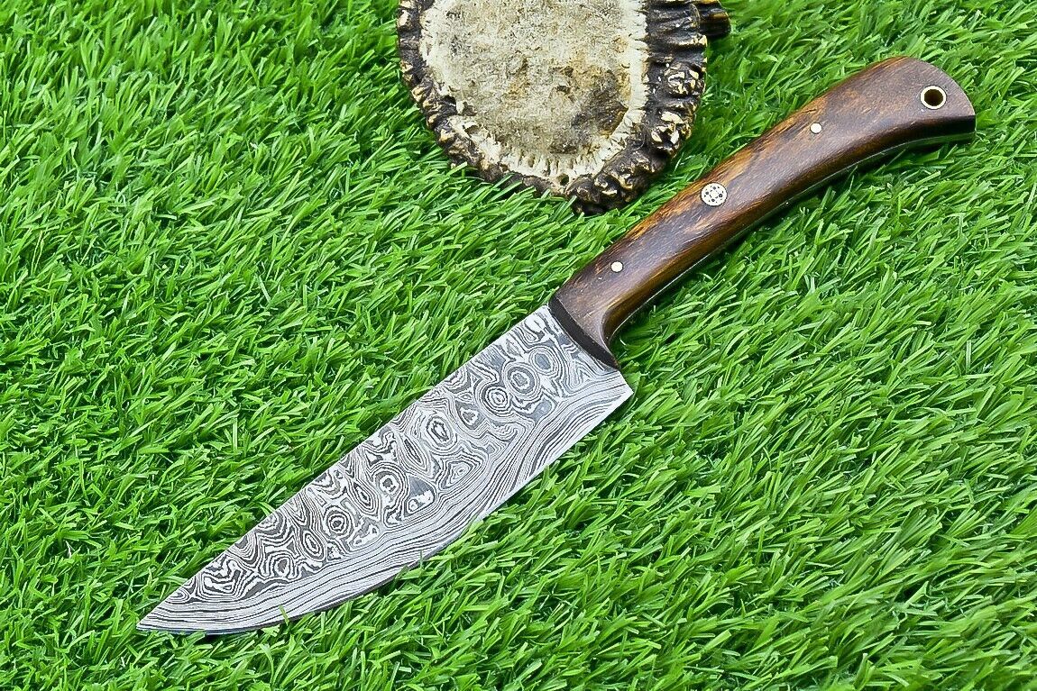 Stunning Hand Forged Damascus Steel Kitchen Chef Knife with Natural Wood Handle