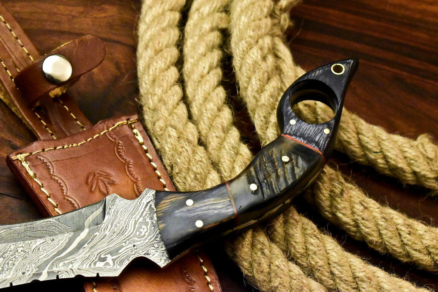 Handmade Damascus Karambit Twist Karambit Damascus Steel Knife With Ram’s Horn Handle