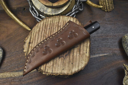 Twist Damascus Skinner Knife with Bull Horn Handle for Sports & Outdoor Use