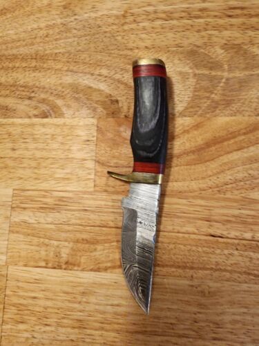 Heritage Forge Custom Twist Damascus Skinner Knife with Hardwood Handle – Handmade Hunting Knife