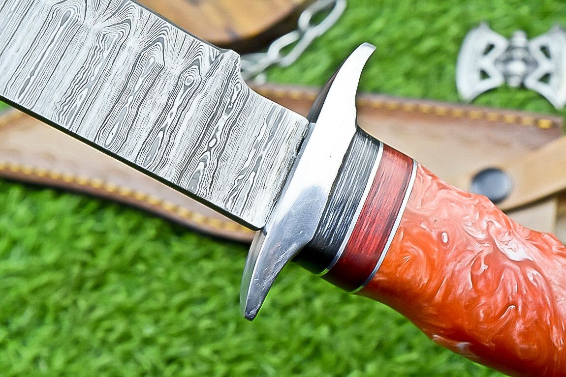 14 Inch Handmade Damascus Steel Bowie Knife with Resin Handle for Outdoor Hunting