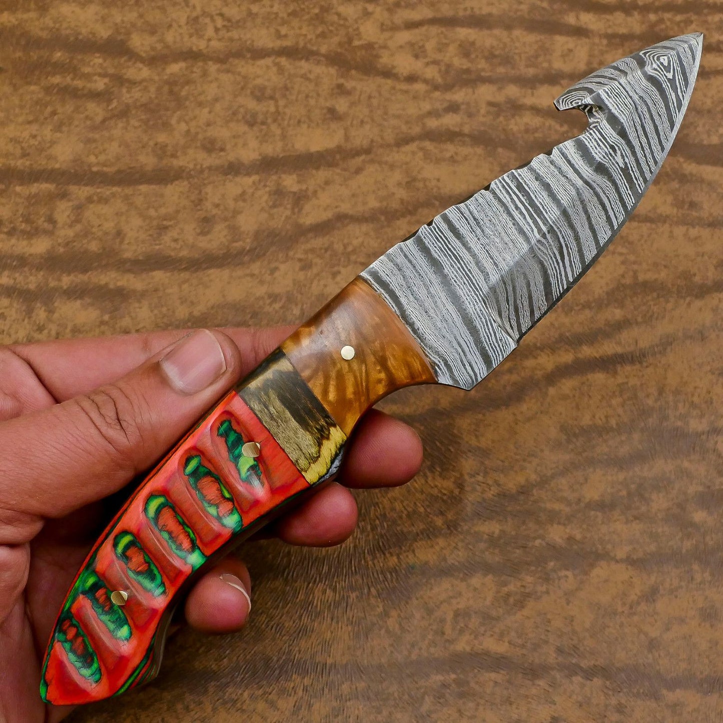 Handmade Damascus Gut Hook Skinner Hunting Knife with Resin and Wood Handle – Custom Fixed Blade Knife