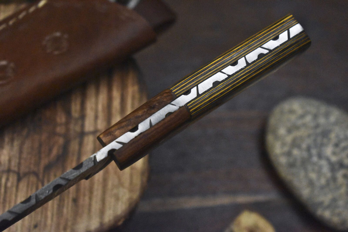 Twist Damascus Skinner Knife with Hard Wood Handle and Wooden Bolster for Fishing
