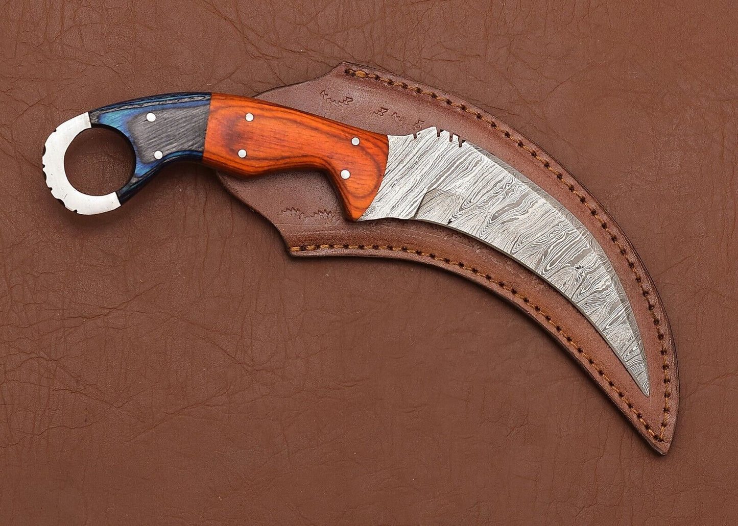 Custom Damascus Karambit Damascus Steel Hunting Knife with Wood Handle