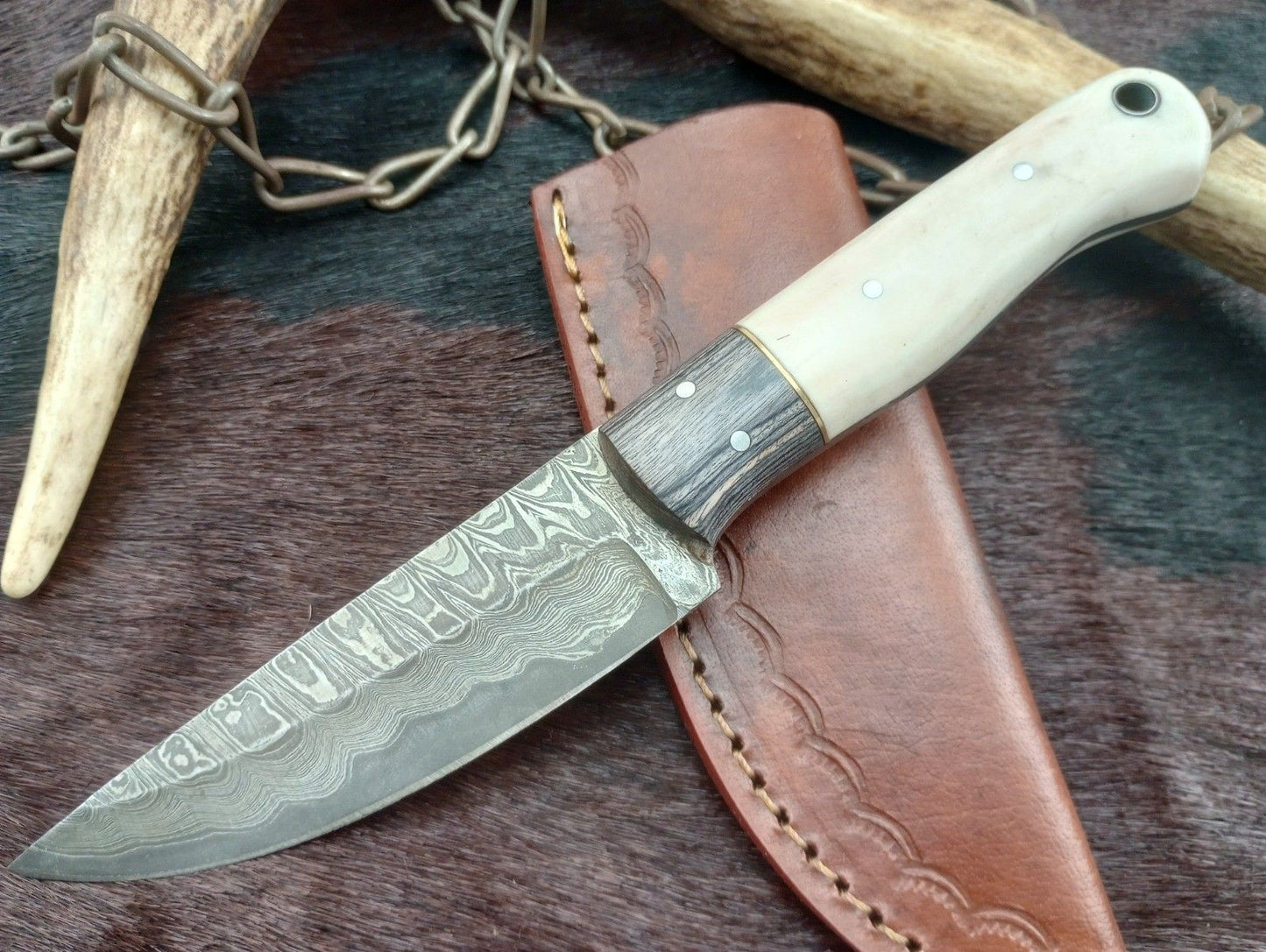 Handmade Damascus Steel Hunting Knife Chef Knife Bone Handle with Sheath