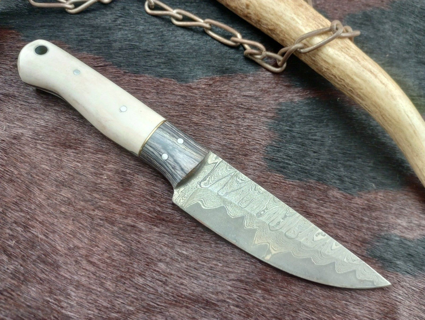 Handmade Damascus Steel Hunting Knife Chef Knife Bone Handle with Sheath