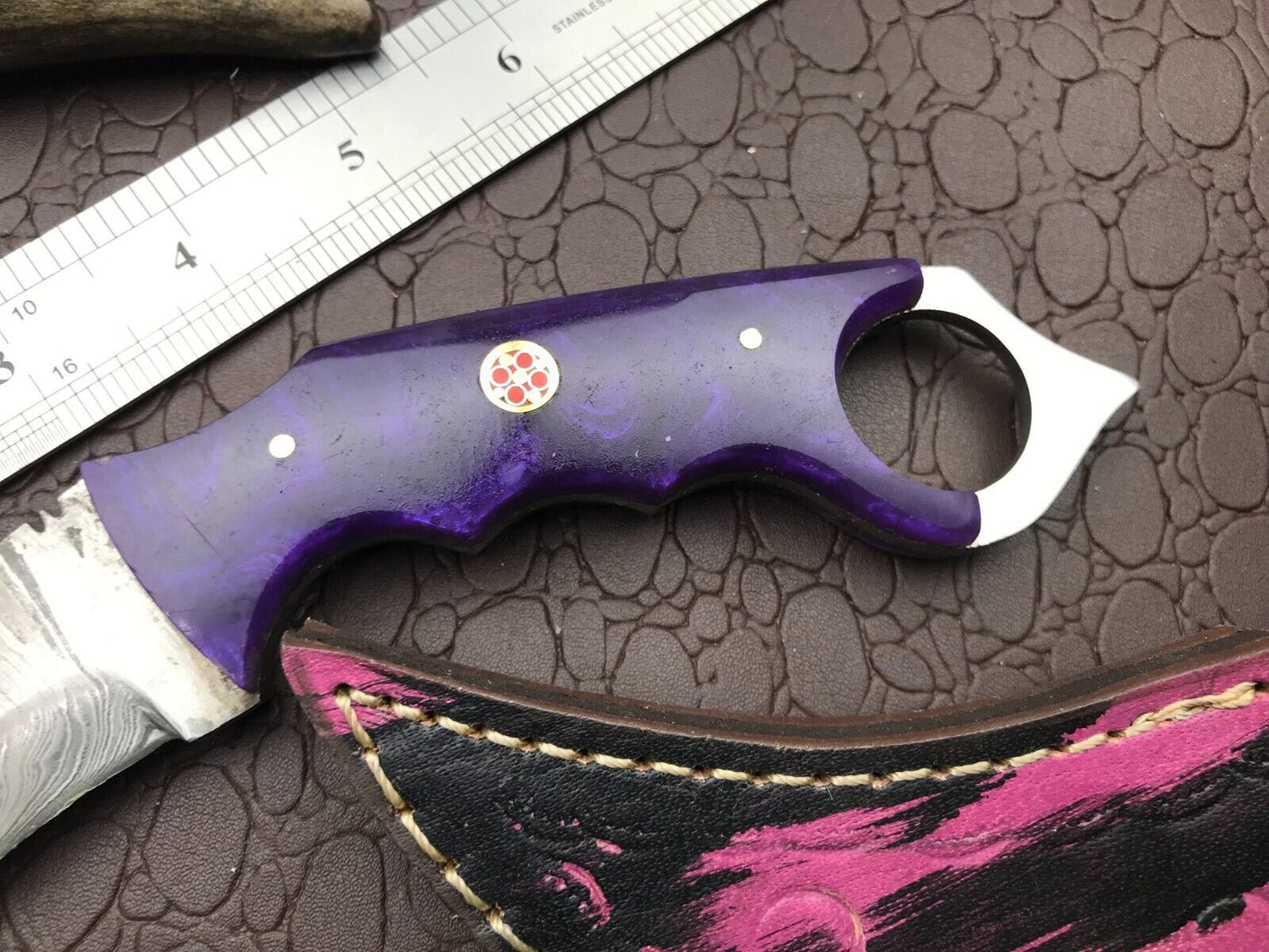 8" Handmade Damascus Karambit Twist Karambit Damascus Steel Hunting Knife With Resin Handle