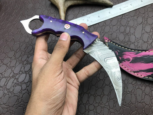 8" Handmade Damascus Karambit Twist Karambit Damascus Steel Hunting Knife With Resin Handle