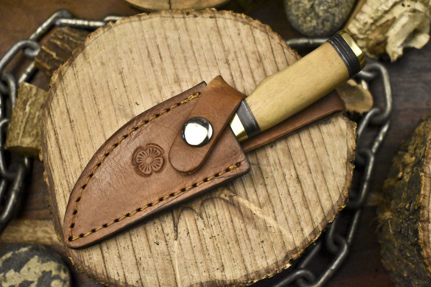 Forged 6 Inch Skinner Knife Twist Damascus Bone Handle Brass Guard Razor Sharp w/ Leather Sheath