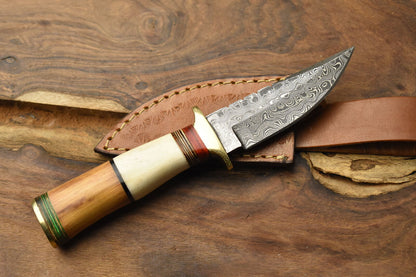 Custom Hunting Skinner Knife 8 Inch Damascus Bone Handle Brass Guard W/ Leather Sheath