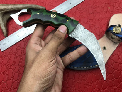 Handmade Damascus Karambit Twist Karambit Damascus Steel Hunting Knife With Resin Handle